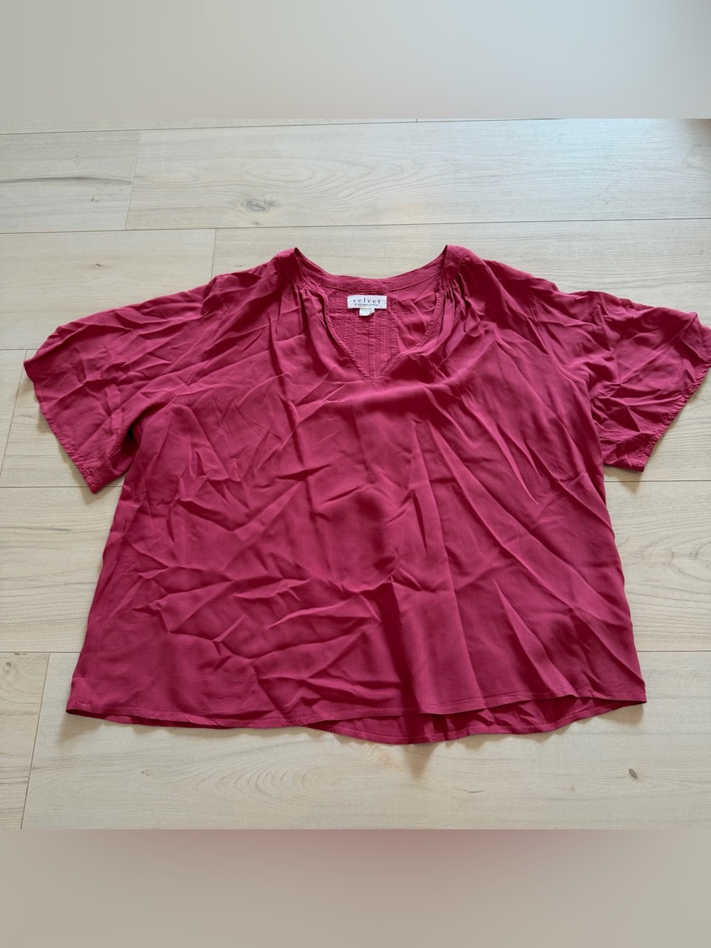 Velvet by Graham & Spencer Short Sleeve V-Neck Blouse